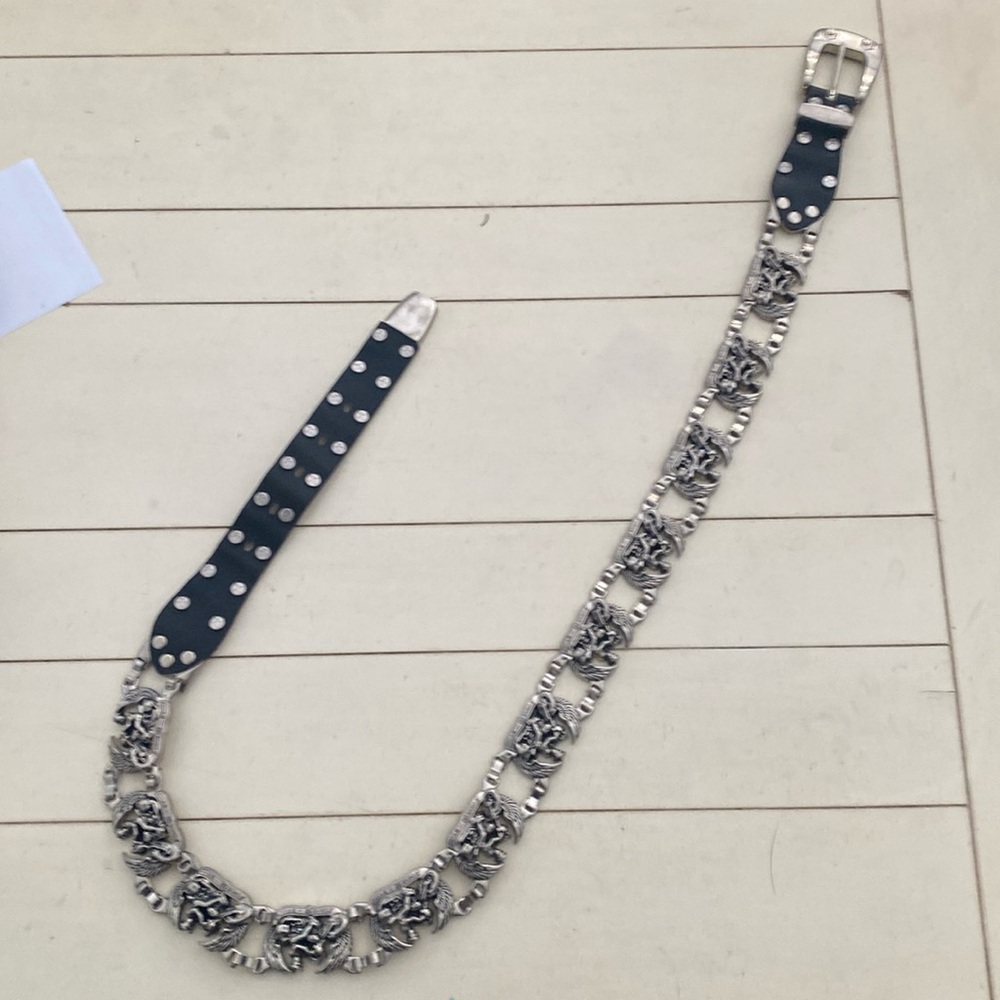 Mens’ motorcycle belt. Black & Silvertone links.